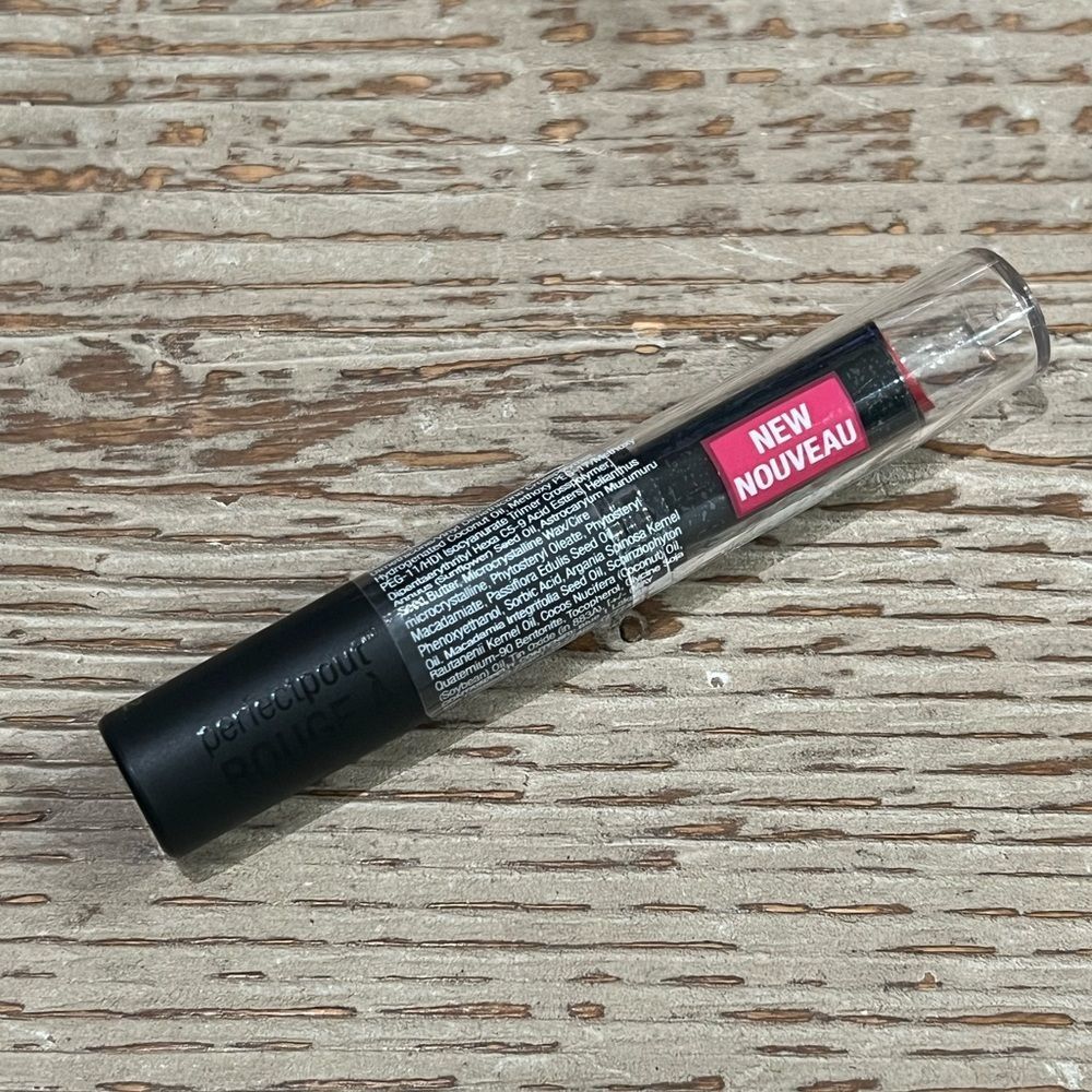 Wet n wild perfect pout lipstick